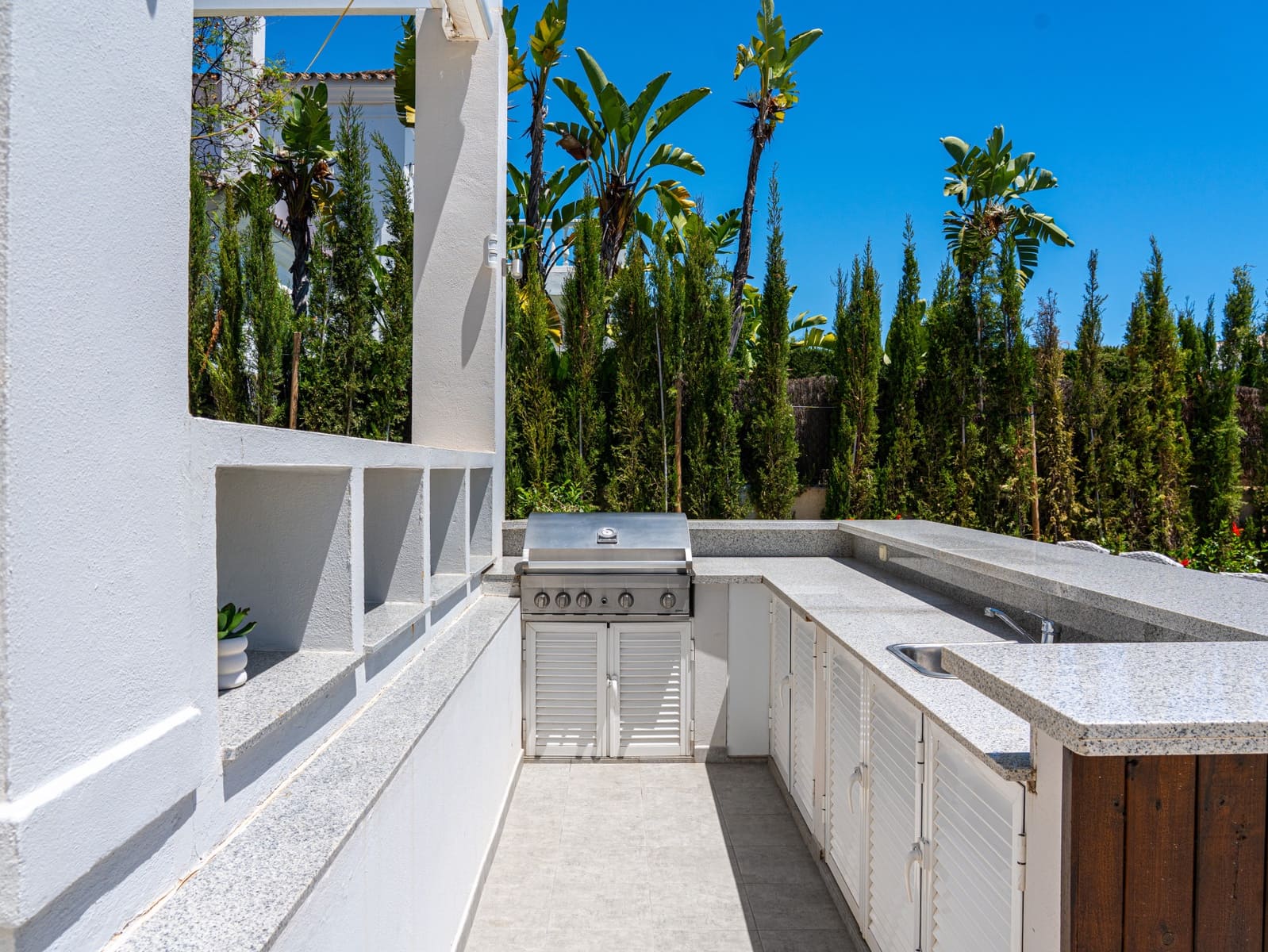 6 quarto Moradia para venda em Nueva Andalucia com piscina garagem - 4 250 000 € (Ref: 9845099)