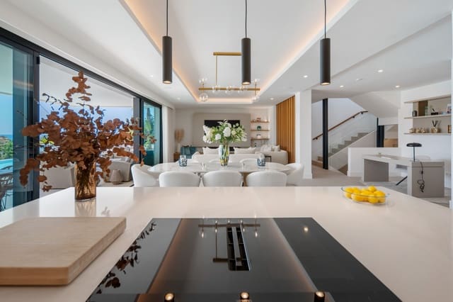 6 soverom Villa til salgs i La Concha - Resina Golf, Estepona med svømmebasseng garasje - € 4 500 000 (Ref: 9873058)