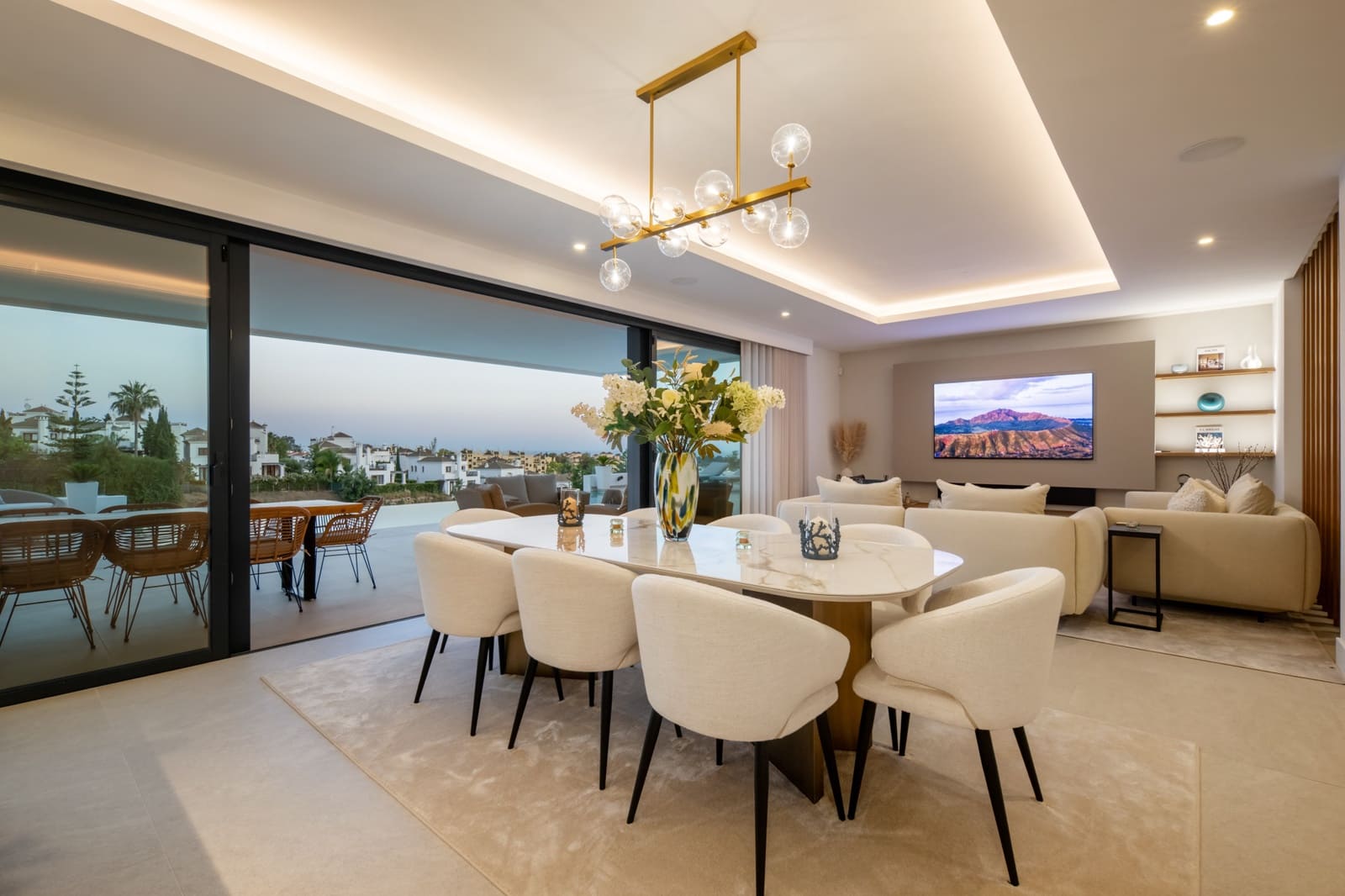 6 soverom Villa til salgs i Estepona med svømmebasseng garasje - € 4 500 000 (Ref: 9873058)