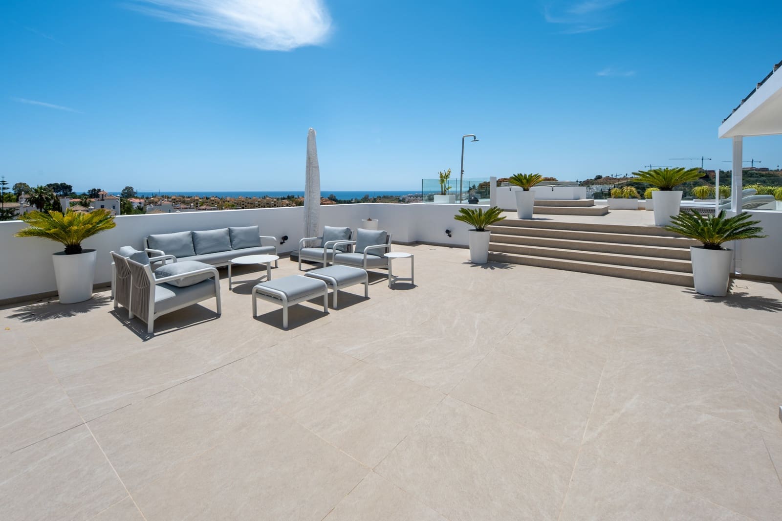 6 soverom Villa til salgs i Estepona med svømmebasseng garasje - € 4 500 000 (Ref: 9873058)
