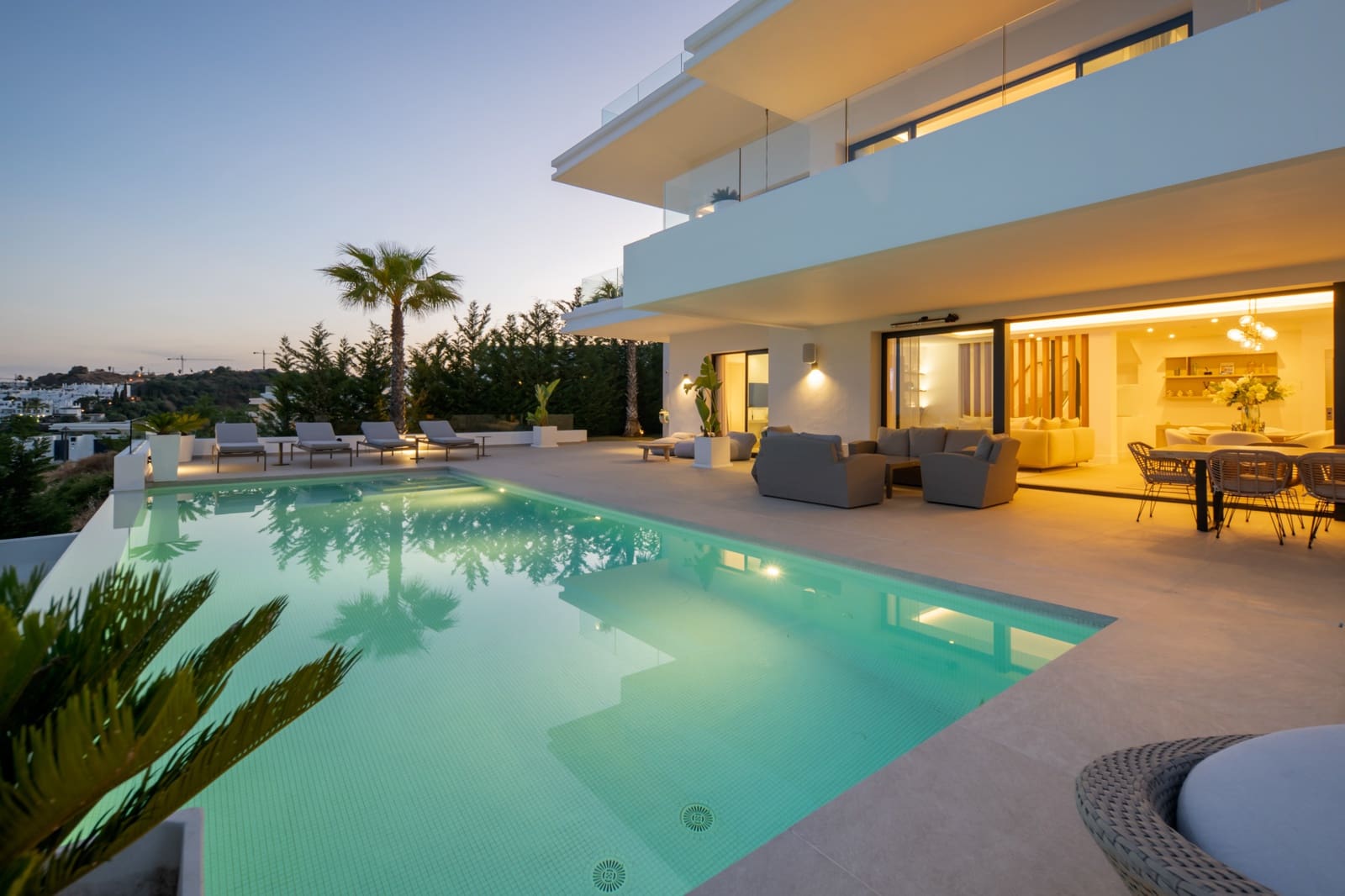 6 soverom Villa til salgs i Estepona med svømmebasseng garasje - € 4 500 000 (Ref: 9873058)