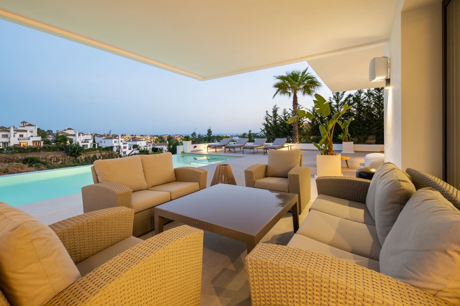 6 soverom Villa til salgs i Estepona med svømmebasseng garasje - € 4 500 000 (Ref: 9873058)