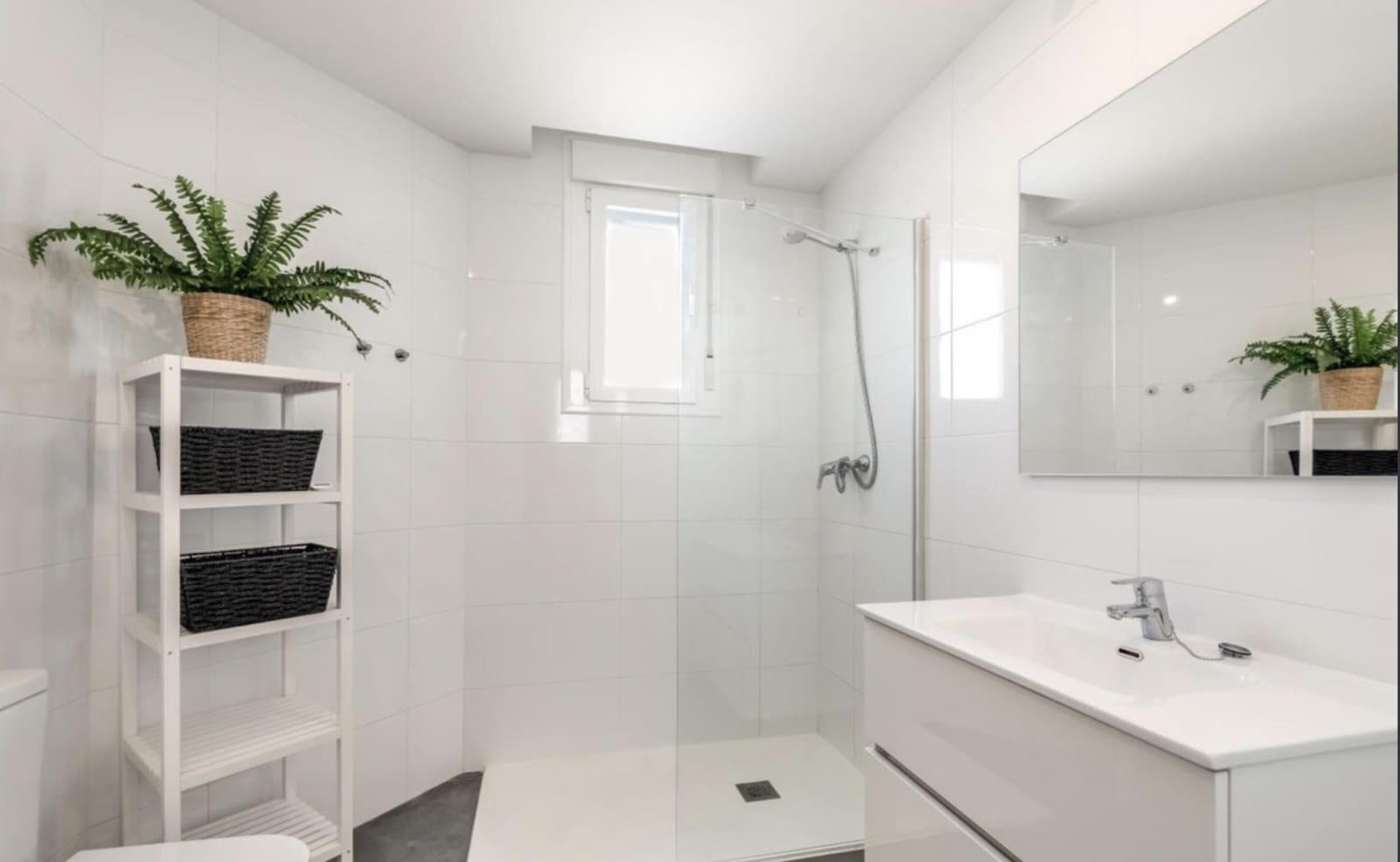 3 soveværelse Lejlighed til salg i Nueva Andalucia med swimmingpool garage - € 540.000 (Ref: 9889919)
