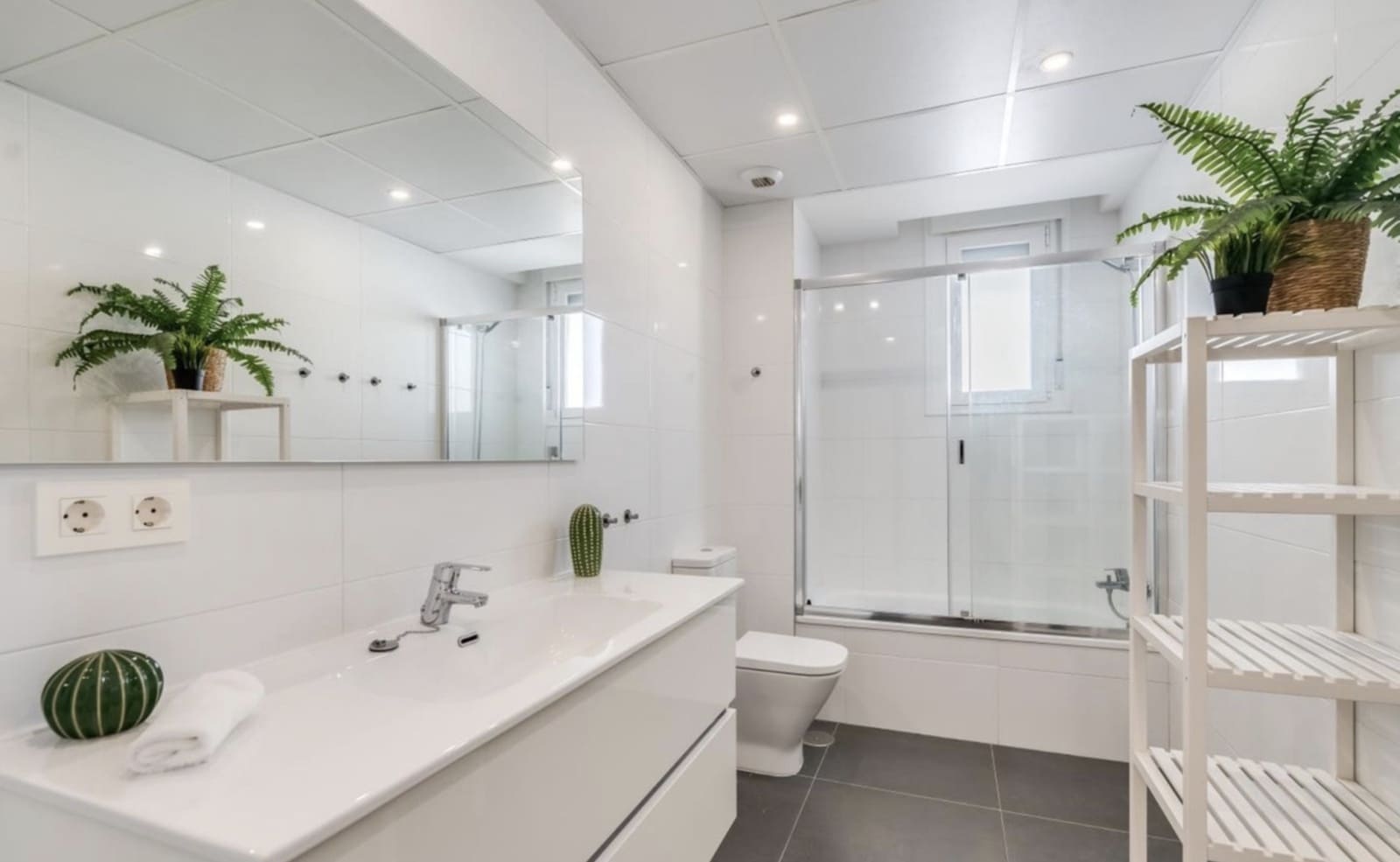 3 soveværelse Lejlighed til salg i Nueva Andalucia med swimmingpool garage - € 540.000 (Ref: 9889919)