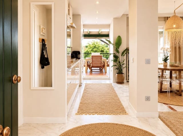 2 soveværelse Penthouse til salg i Nueva Andalucía Centro, Marbella med swimmingpool garage - € 530.000 (Ref: 9889920)