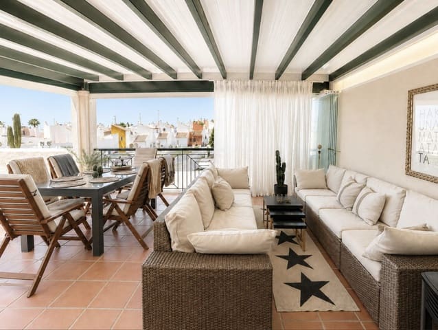 2 soveværelse Penthouse til salg i Nueva Andalucía Centro, Marbella med swimmingpool garage - € 530.000 (Ref: 9889920)