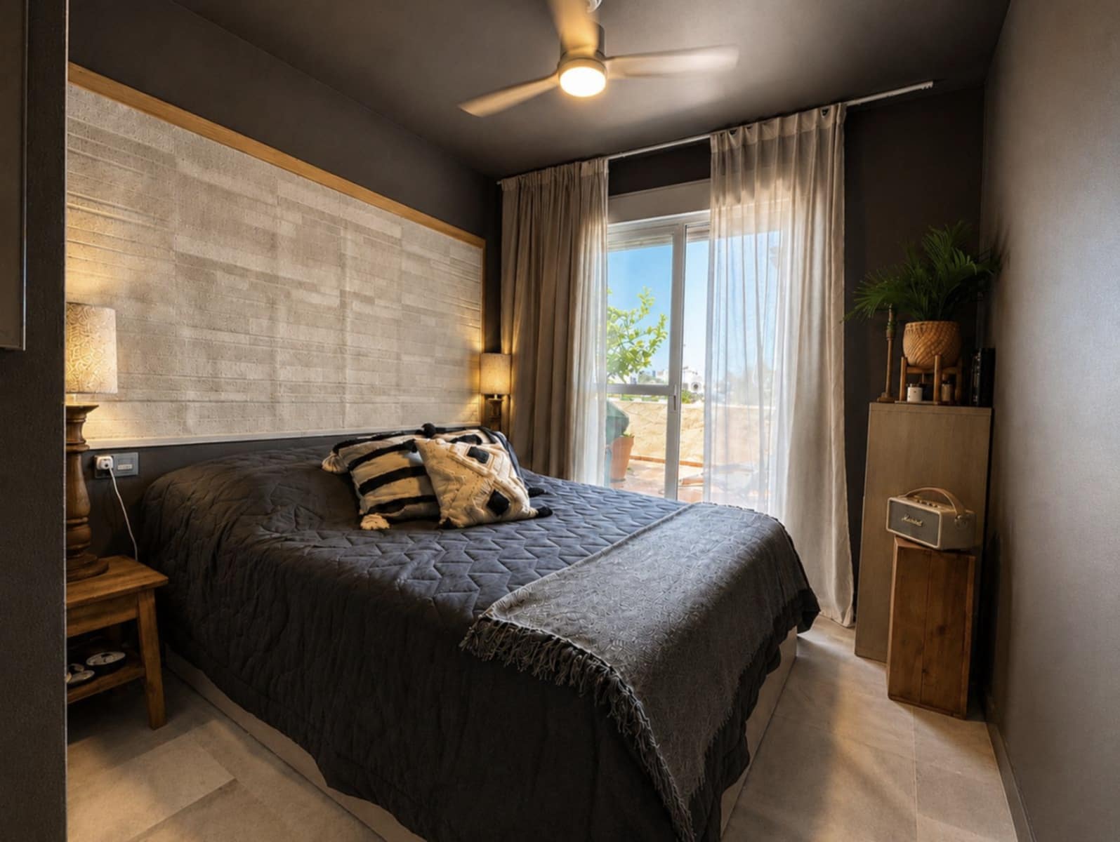 2 soveværelse Penthouse til salg i Nueva Andalucia med swimmingpool garage - € 530.000 (Ref: 9889920)