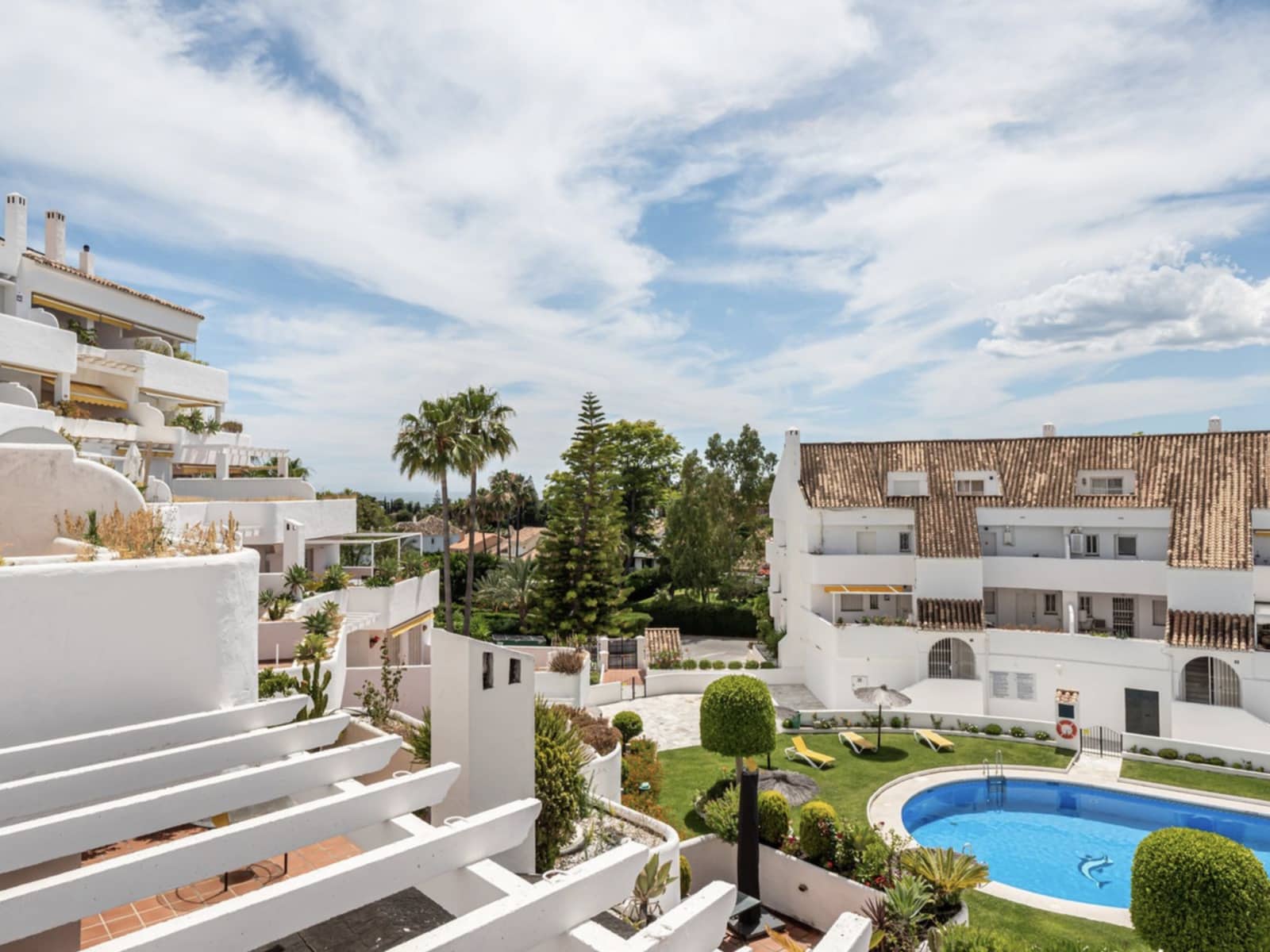 2 soveværelse Lejlighed til salg i Nueva Andalucia med swimmingpool garage - € 520.000 (Ref: 9889921)