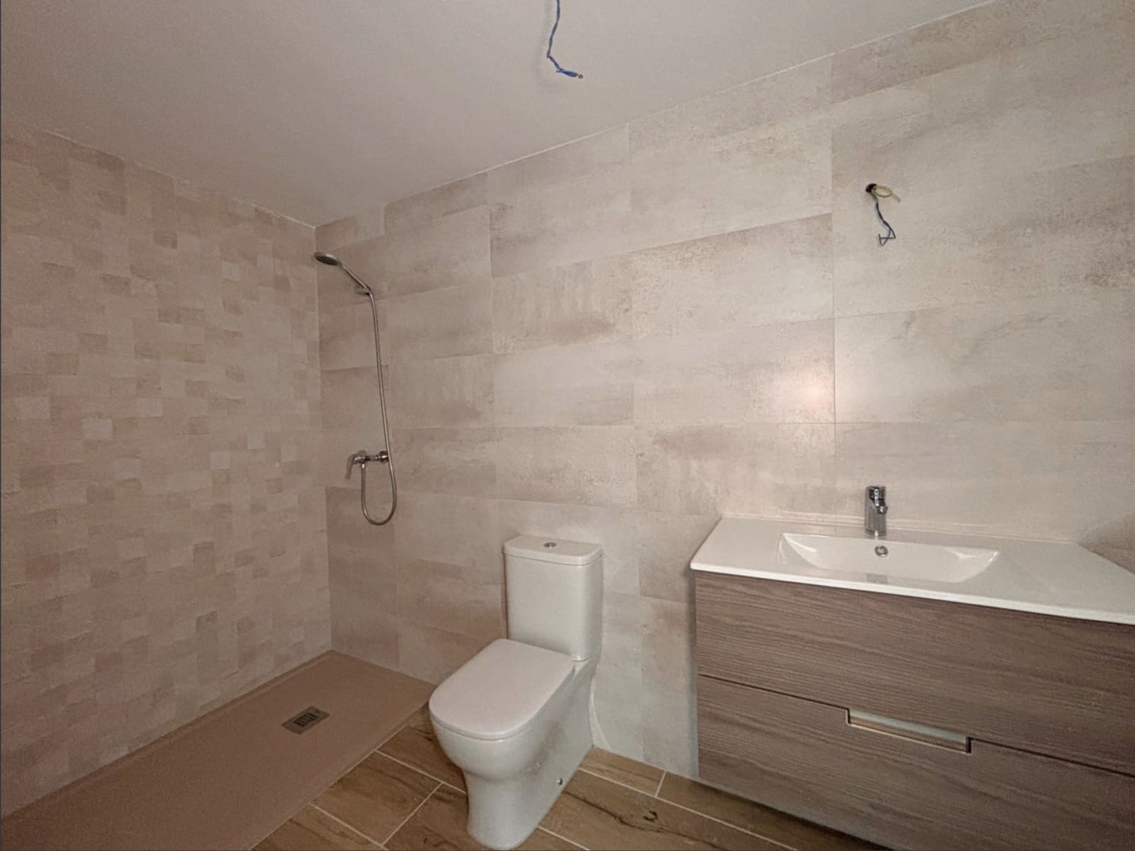 3 sypialnia Apartament na sprzedaż w Nueva Andalucia z basenem garażem - 500 000 € (Ref: 9889922)