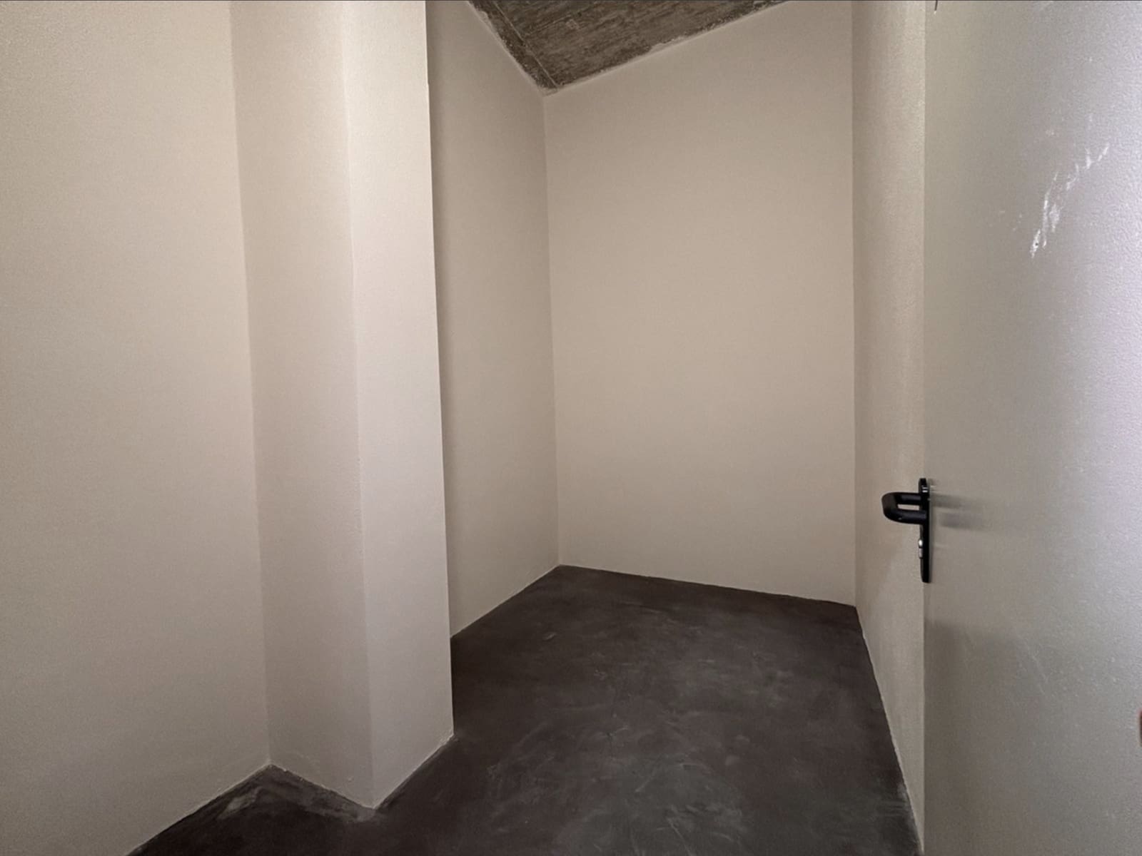 3 sypialnia Apartament na sprzedaż w Nueva Andalucia z basenem garażem - 500 000 € (Ref: 9889922)
