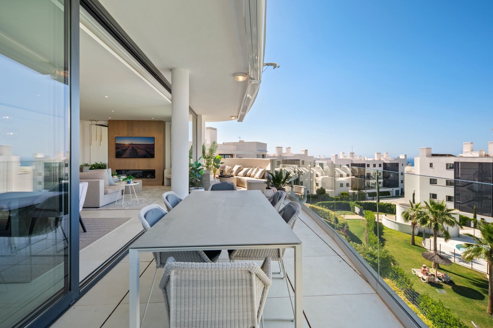3 sypialnia Apartament na sprzedaż w Fuengirola z basenem garażem - 690 000 € (Ref: 9903876)