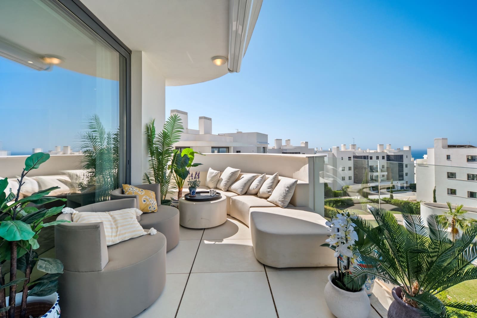 3 sypialnia Apartament na sprzedaż w Fuengirola z basenem garażem - 690 000 € (Ref: 9903876)