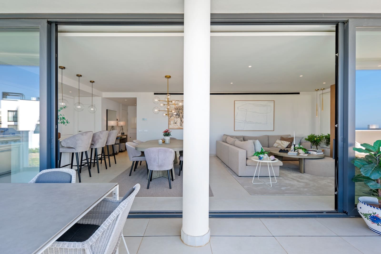 3 sypialnia Apartament na sprzedaż w Fuengirola z basenem garażem - 690 000 € (Ref: 9903876)