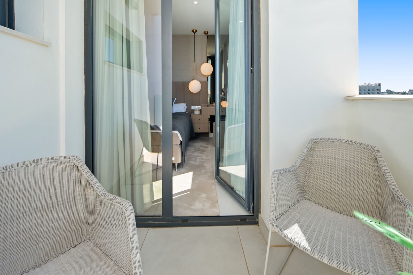 3 sypialnia Apartament na sprzedaż w Fuengirola z basenem garażem - 690 000 € (Ref: 9903876)