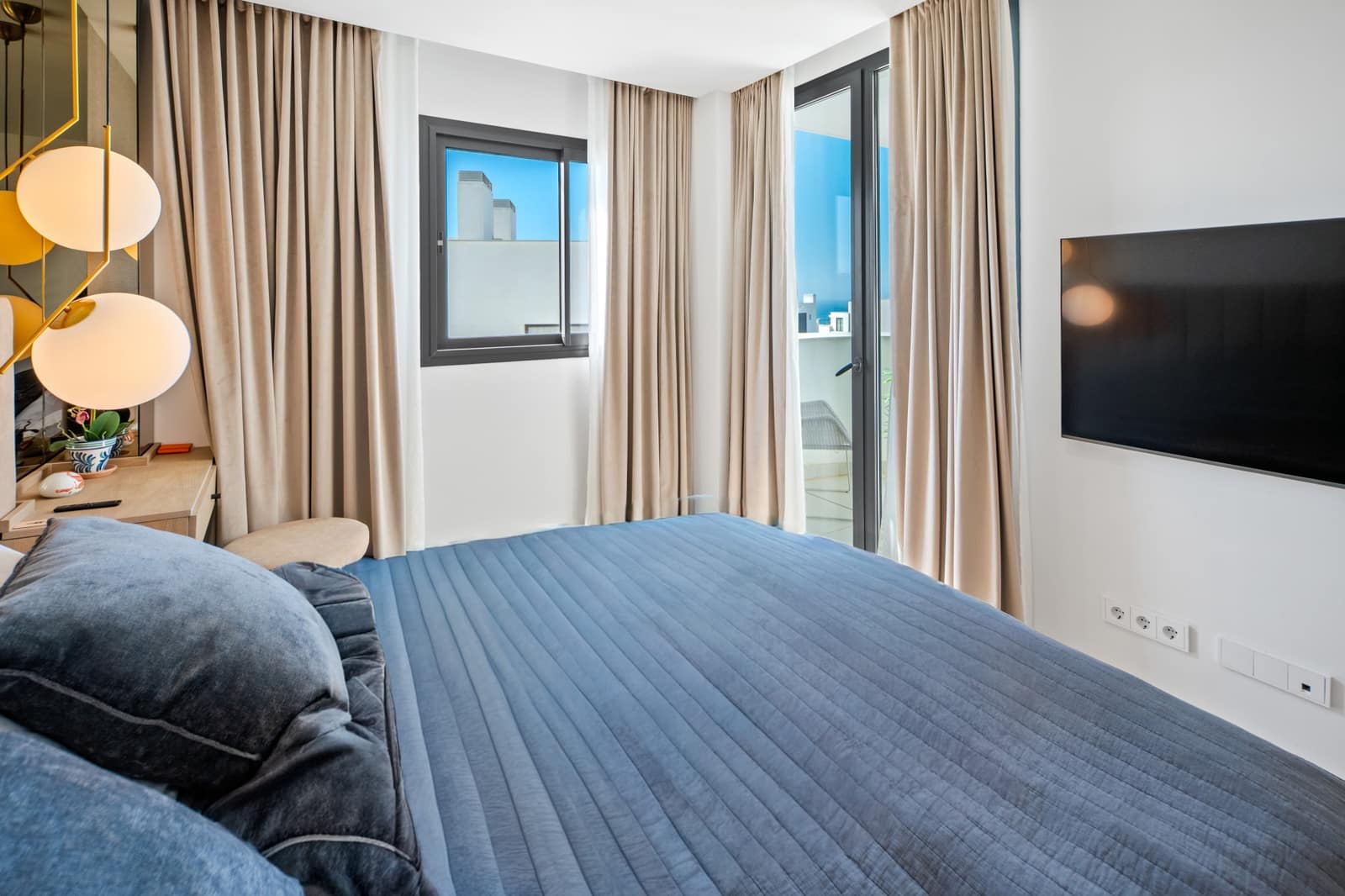 3 sypialnia Apartament na sprzedaż w Fuengirola z basenem garażem - 690 000 € (Ref: 9903876)