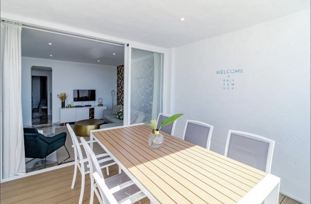 3 chambre Penthouse à vendre à Nueva Andalucía Centro, Marbella avec piscine garage - 599 000 € (Ref: 9921838)