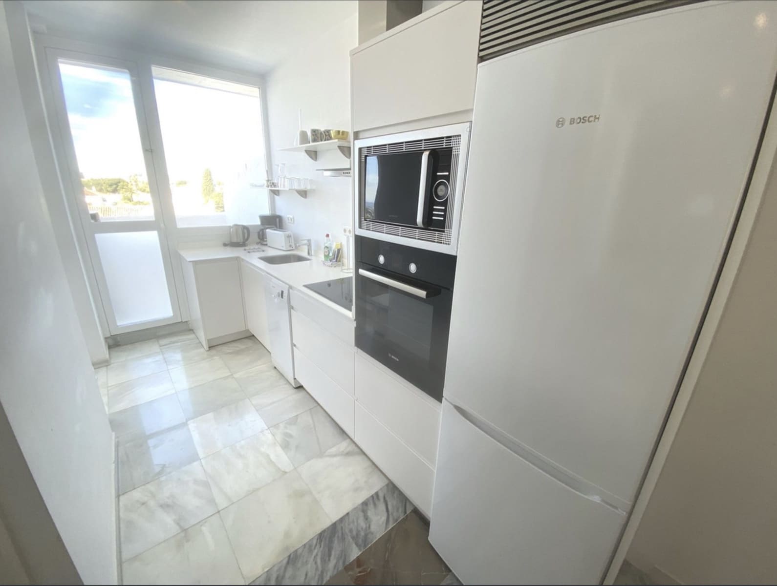 3 quarto Penthouse para venda em Nueva Andalucia com piscina garagem - 599 000 € (Ref: 9921838)