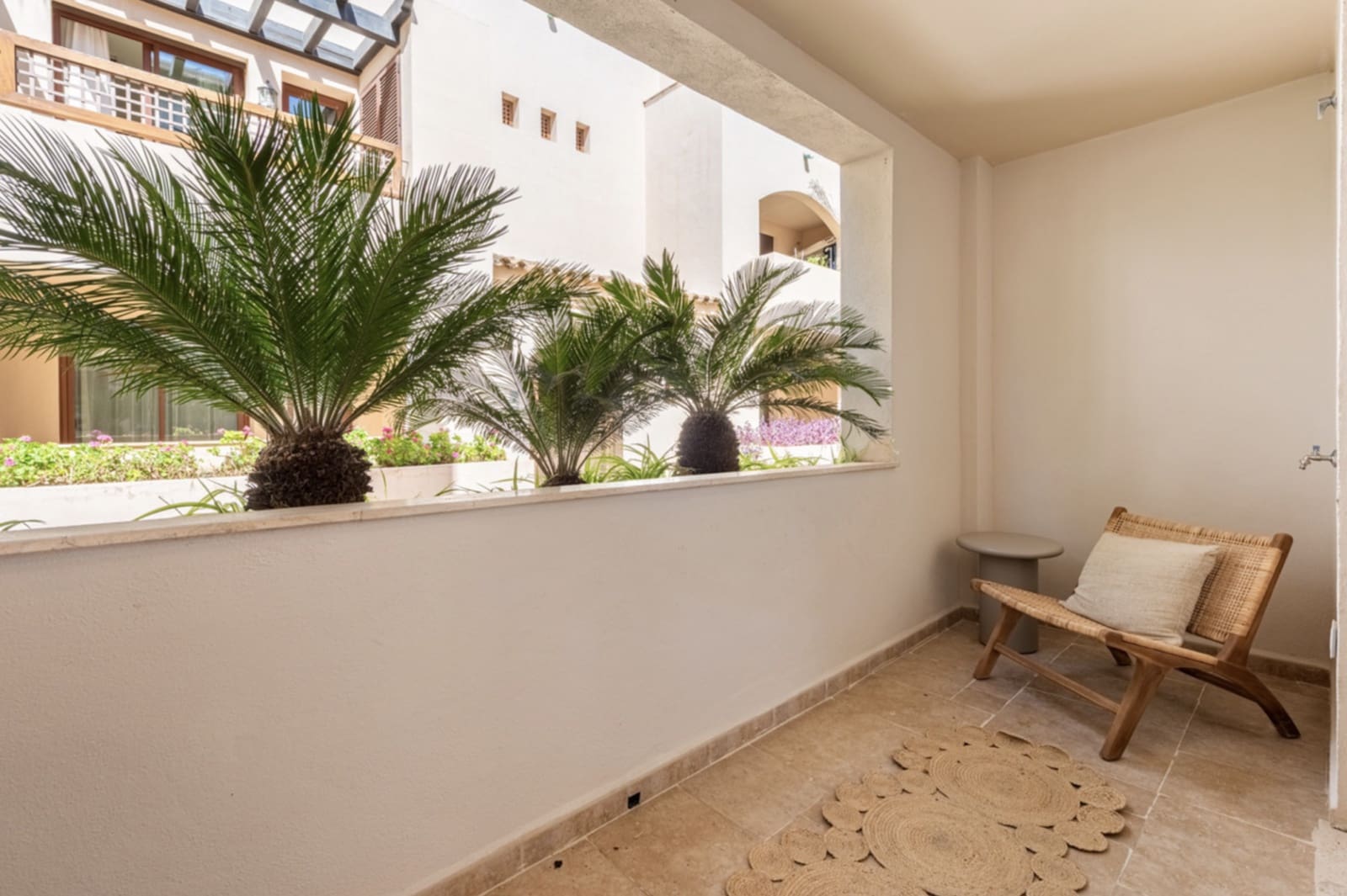 2 soveværelse Lejlighed til salg i Nueva Andalucia med swimmingpool garage - € 599.000 (Ref: 9921839)