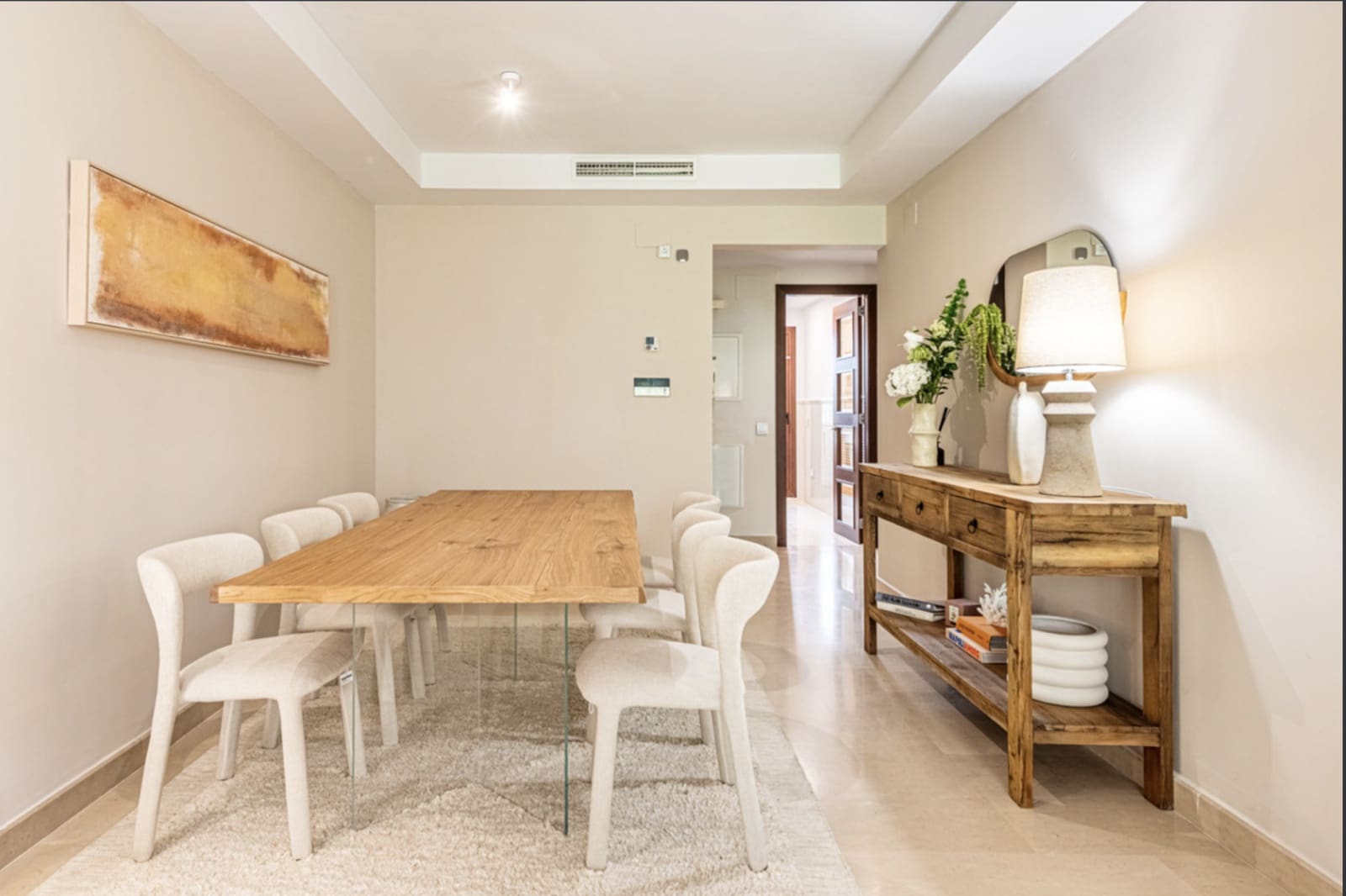 2 soveværelse Lejlighed til salg i Nueva Andalucia med swimmingpool garage - € 599.000 (Ref: 9921839)