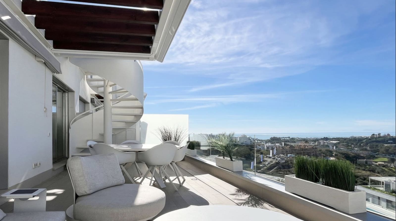 2 soverom Penthouse til salgs i New Golden Mile med svømmebasseng garasje - € 595 000 (Ref: 9921841)