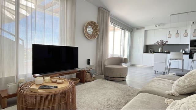 2 soverom Penthouse til salgs i New Golden Mile, Estepona med svømmebasseng garasje - € 595 000 (Ref: 9921841)