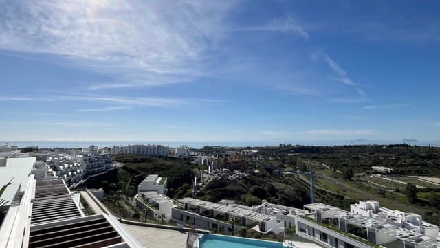 2 soverom Penthouse til salgs i New Golden Mile, Estepona med svømmebasseng garasje - € 595 000 (Ref: 9921841)