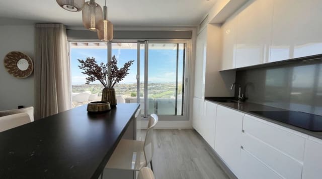 2 soverom Penthouse til salgs i New Golden Mile, Estepona med svømmebasseng garasje - € 595 000 (Ref: 9921841)