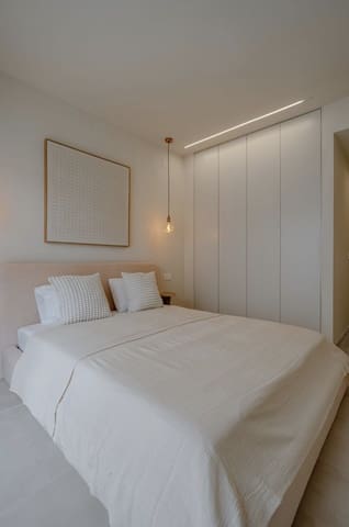 2 quarto Apartamento para venda em Nueva Andalucia, Marbella com piscina garagem - 570 000 € (Ref: 9921842)