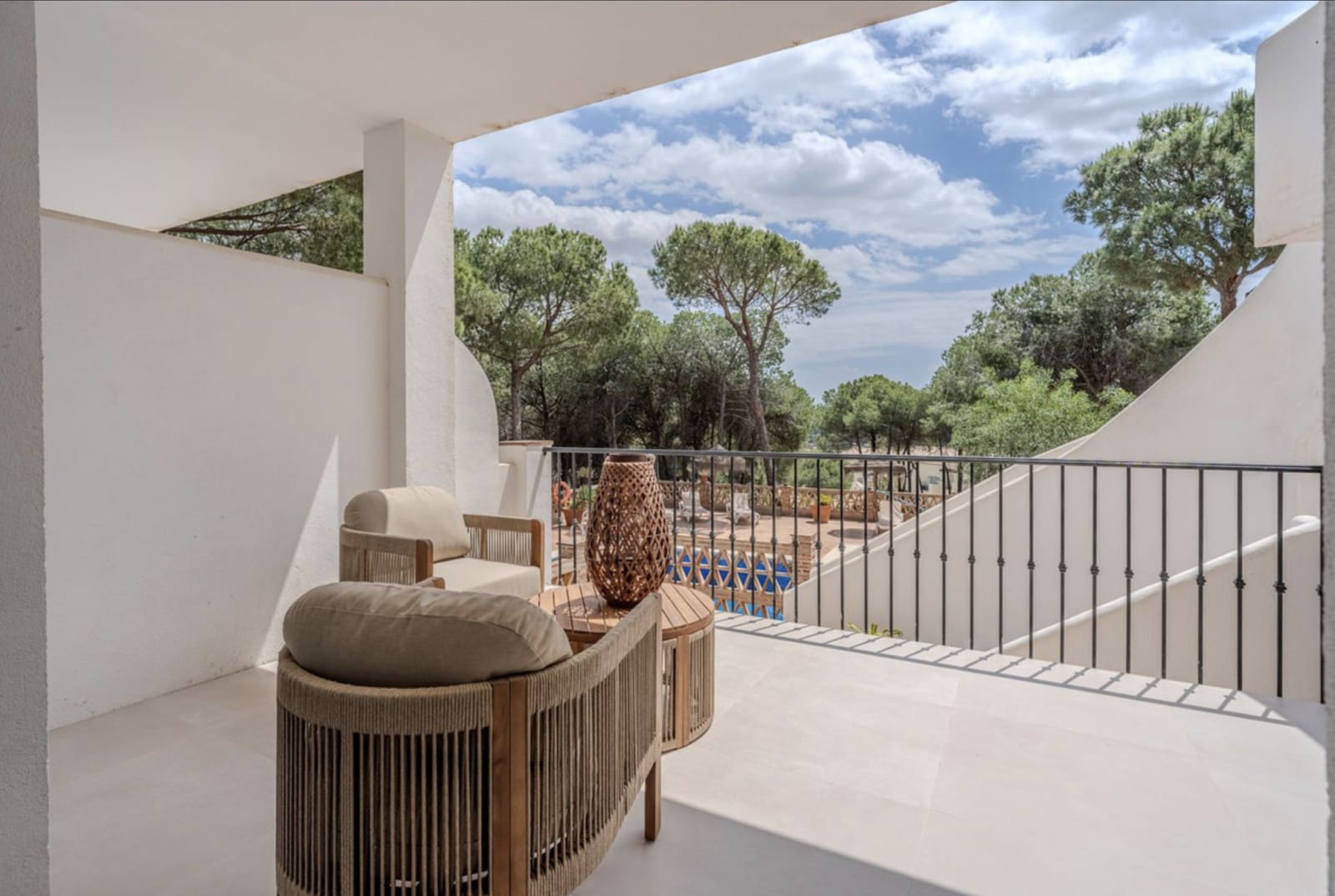 2 quarto Apartamento para venda em Nueva Andalucia com piscina garagem - 570 000 € (Ref: 9921842)