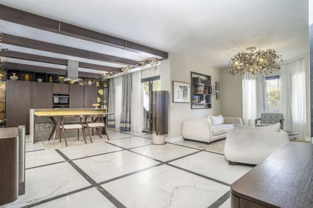 3 soverom Leilighet til salgs i La Dama de Noche - La Alzambra, Marbella med svømmebasseng garasje - € 570 000 (Ref: 9921843)