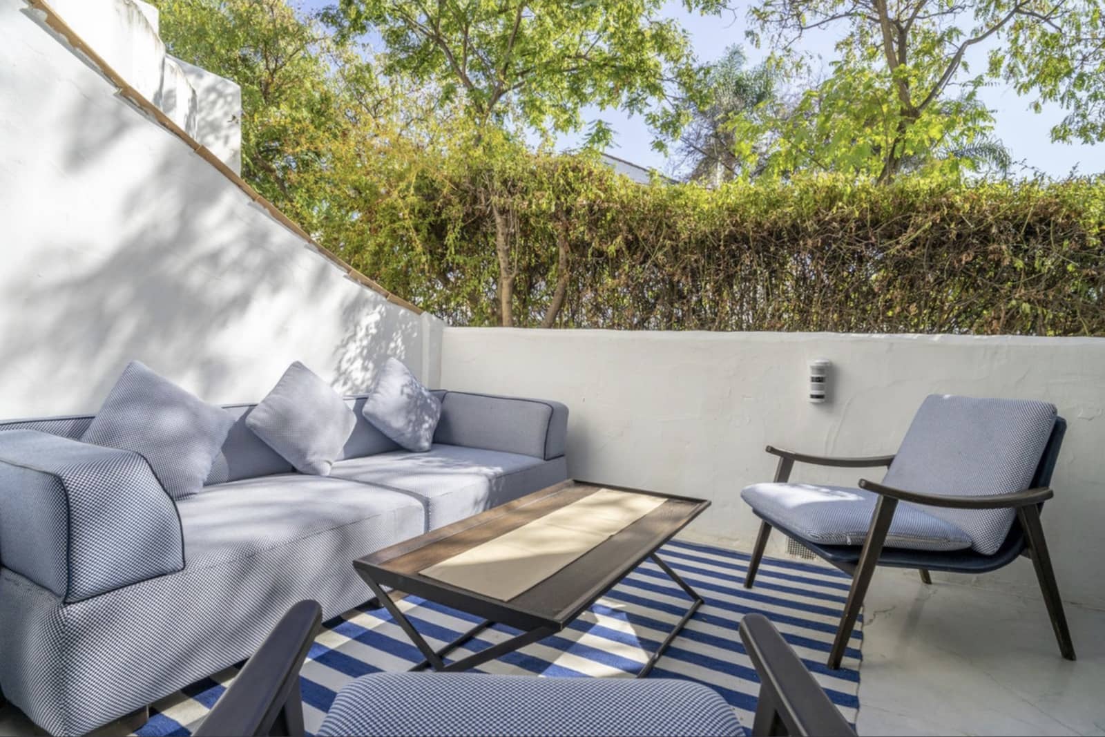 3 soverom Leilighet til salgs i Nueva Andalucia med svømmebasseng garasje - € 570 000 (Ref: 9921843)