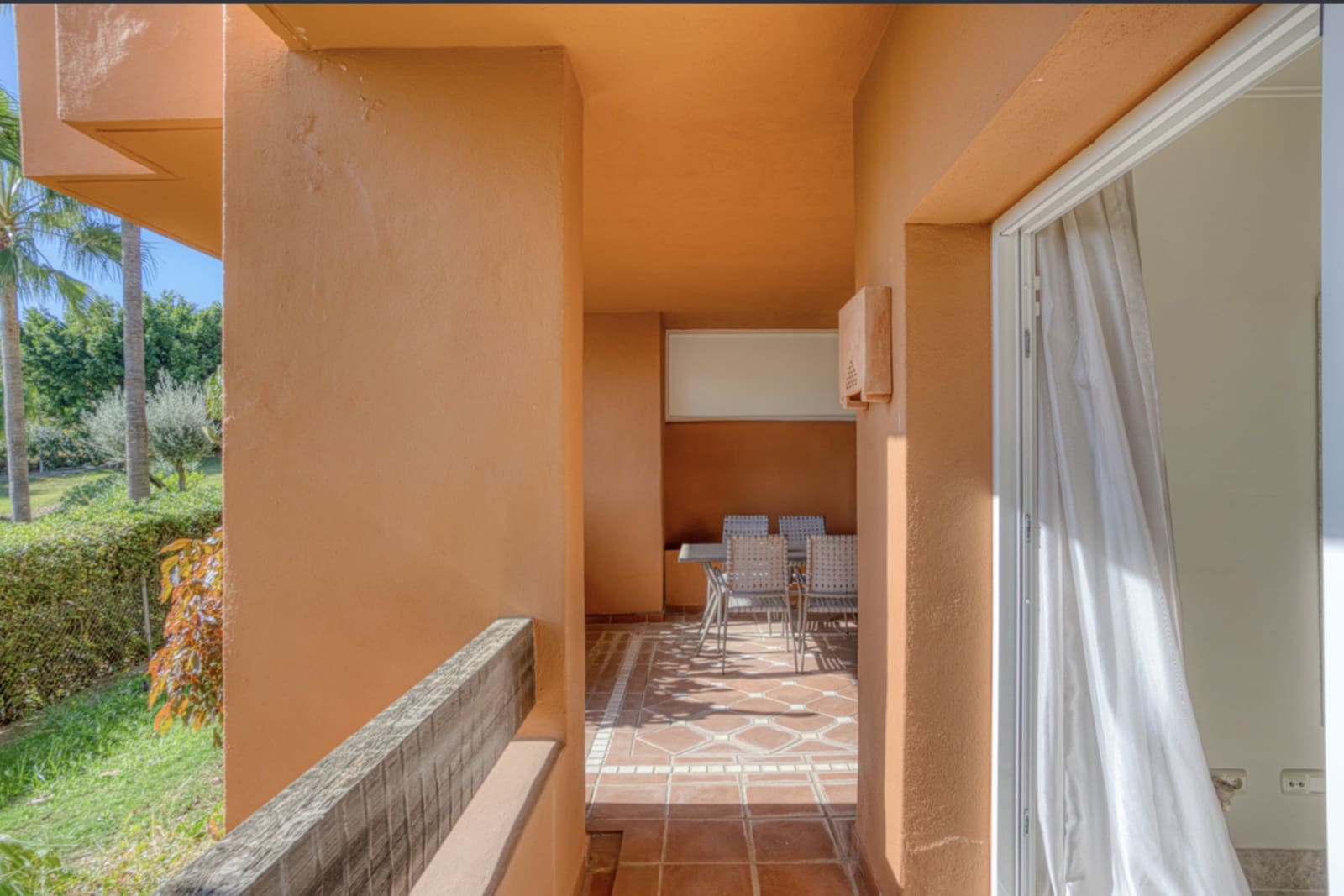 2 soveværelse Lejlighed til salg i Nueva Andalucia med swimmingpool garage - € 565.000 (Ref: 9921845)