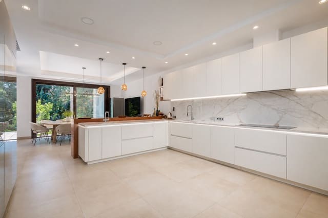 7 camera da letto Villa in vendita in Guadalmina Baja, Marbella con piscina garage - 4.750.000 € (Rif: 9921846)