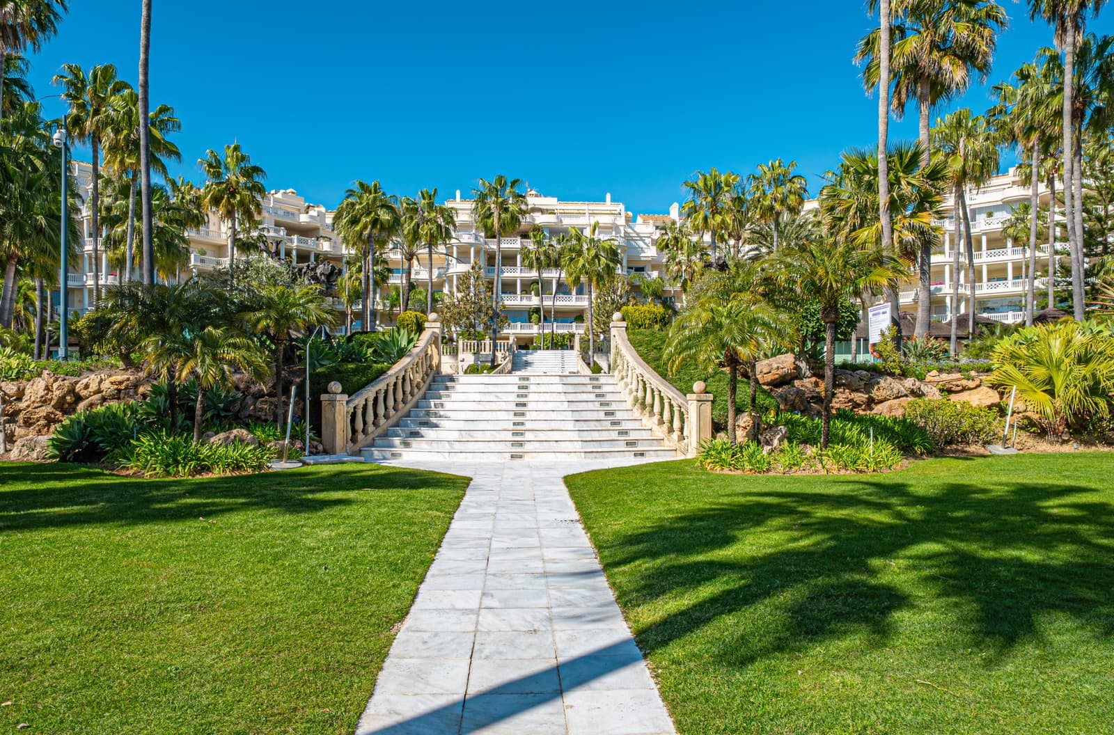 3 Zimmer Apartment zu verkaufen in Guadalmansa mit Pool Garage - 4.750.000 € (Ref: 9990297)