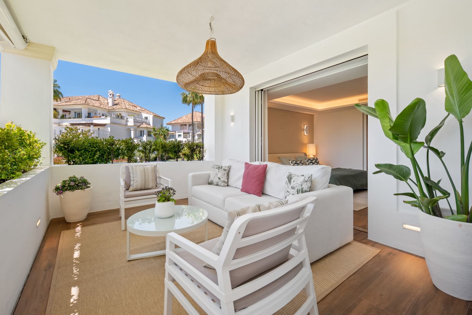 3 sovrum Villa till salu i Nueva Andalucia med pool garage - 2 495 000 € (Ref: 9990298)
