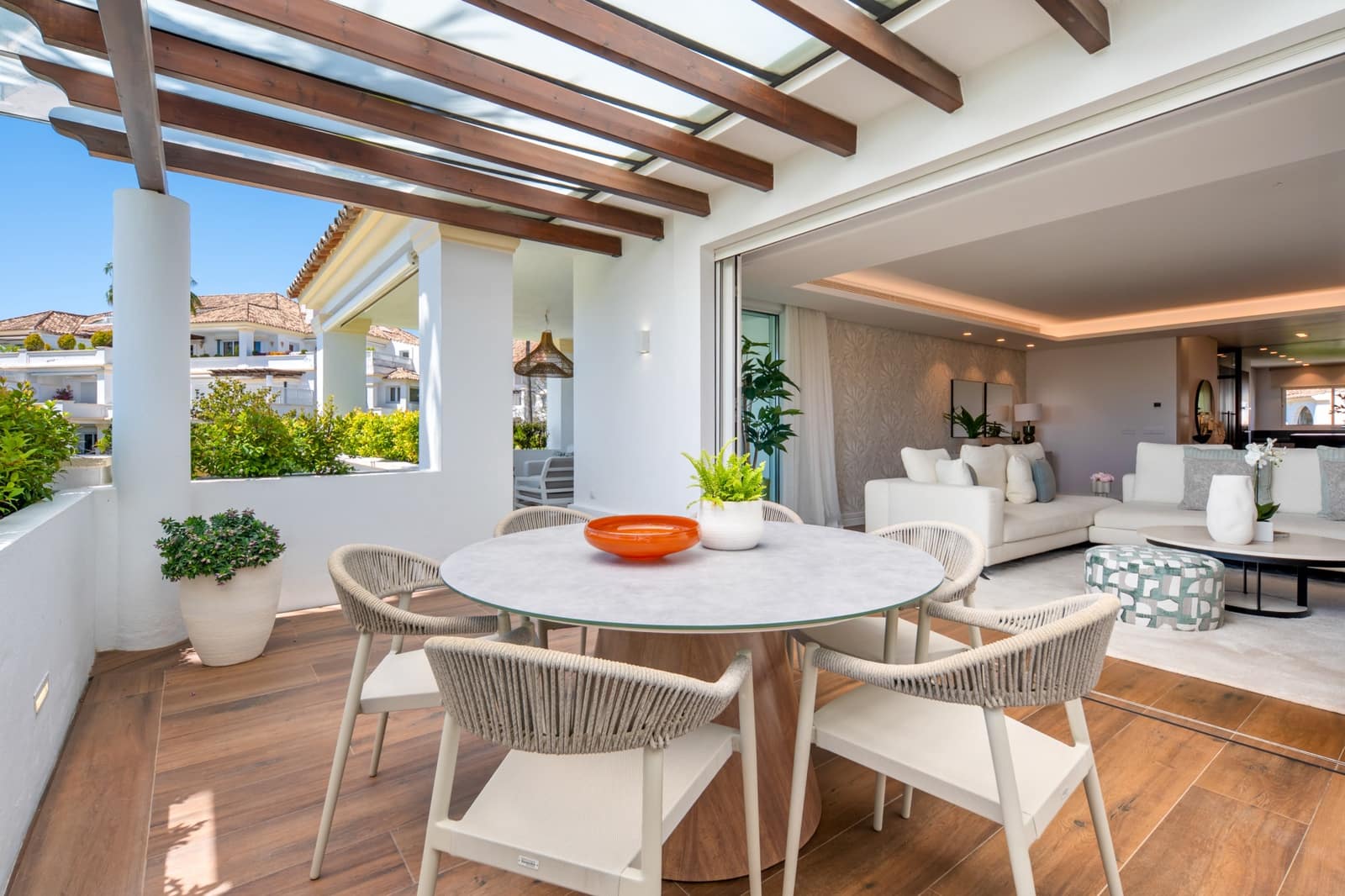 3 sovrum Villa till salu i Nueva Andalucia med pool garage - 2 495 000 € (Ref: 9990298)