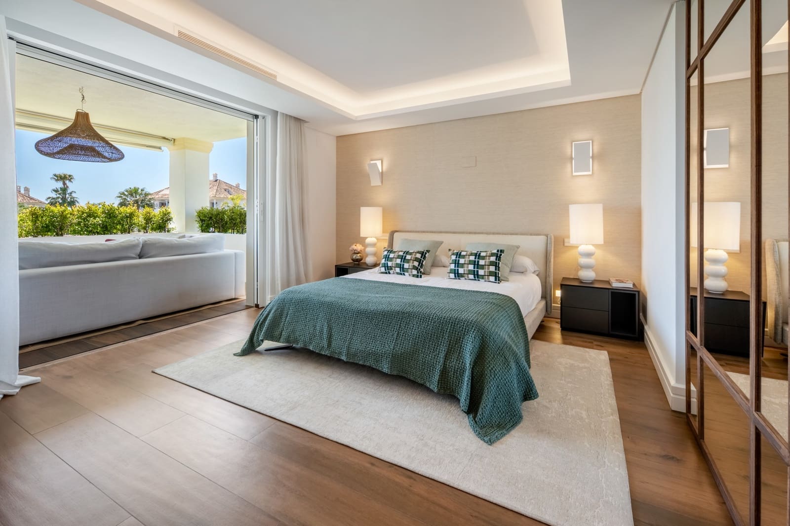 3 sovrum Villa till salu i Nueva Andalucia med pool garage - 2 495 000 € (Ref: 9990298)