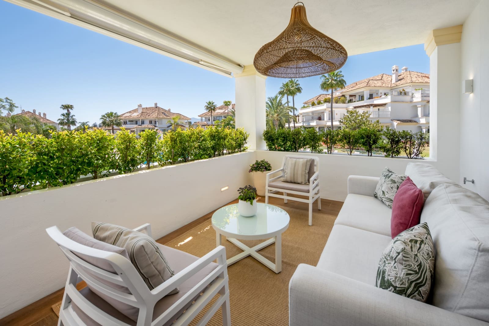3 sovrum Villa till salu i Nueva Andalucia med pool garage - 2 495 000 € (Ref: 9990298)