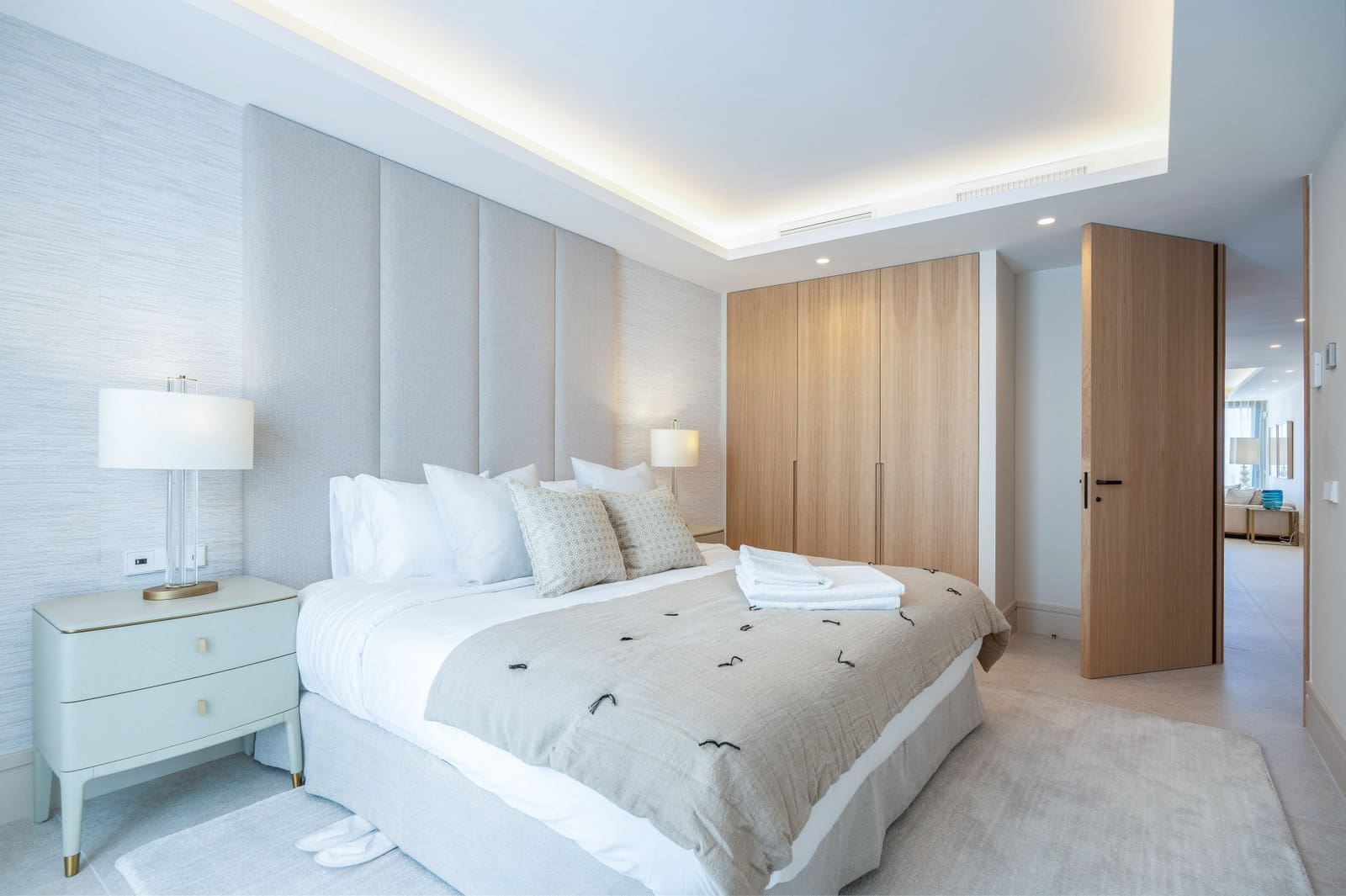 2 soverom Leilighet til salgs i Puerto Banus med garasje - € 1 245 000 (Ref: 9990301)
