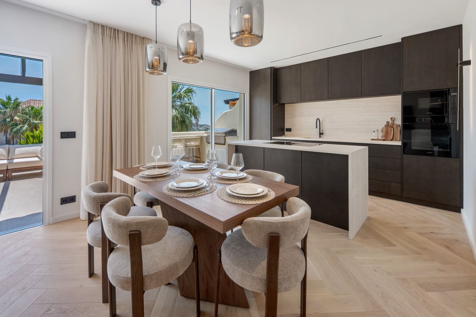 3 soveværelse Penthouse til salg i Nueva Andalucia med swimmingpool garage - € 1.695.000 (Ref: 9990302)