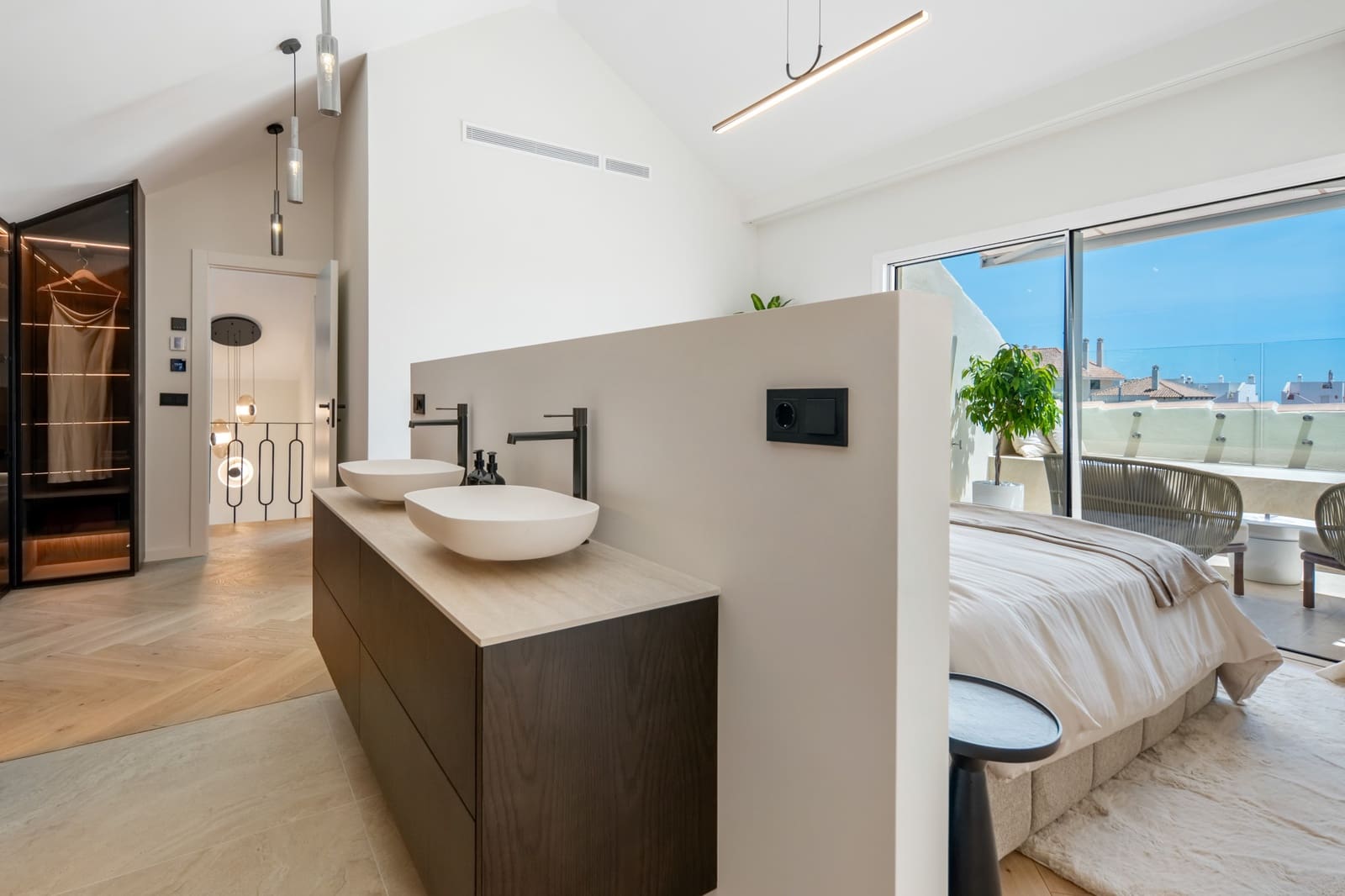 3 soveværelse Penthouse til salg i Nueva Andalucia med swimmingpool garage - € 1.695.000 (Ref: 9990302)