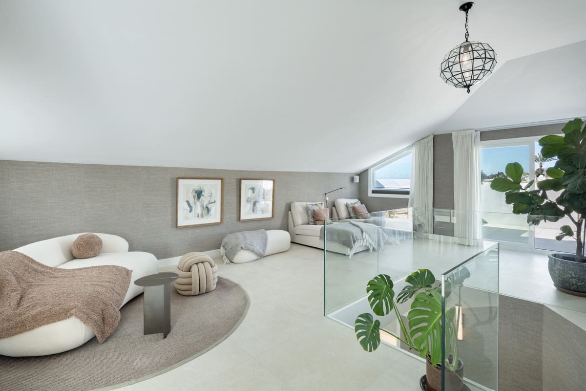 5 soveværelse Penthouse til salg i Golden Mile med swimmingpool garage - € 2.695.000 (Ref: 9990303)