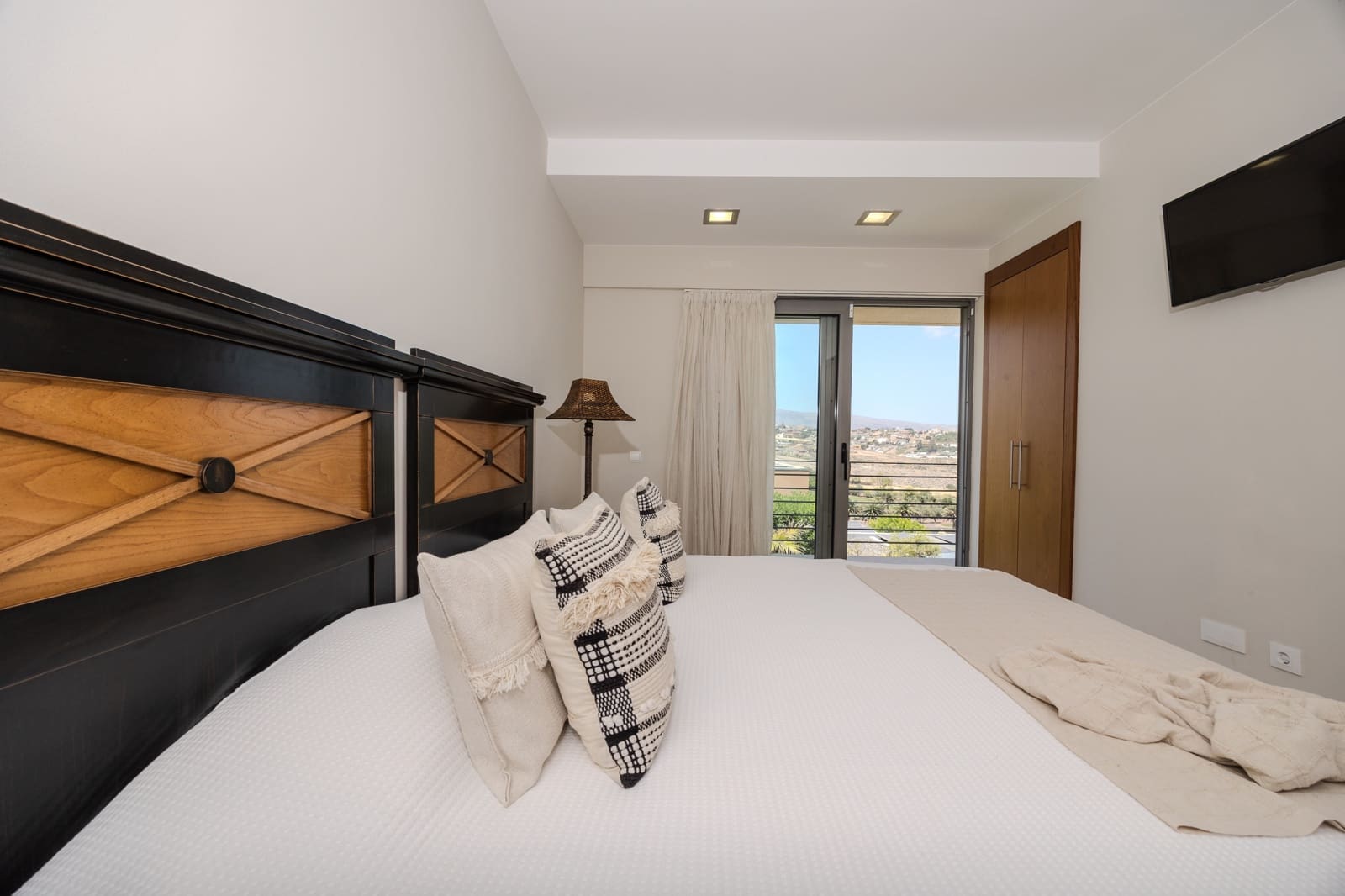 3 slaapkamer Villa te koop in San Bartolome de Tirajana met zwembad garage - € 1.395.000 (Ref: 9946563)