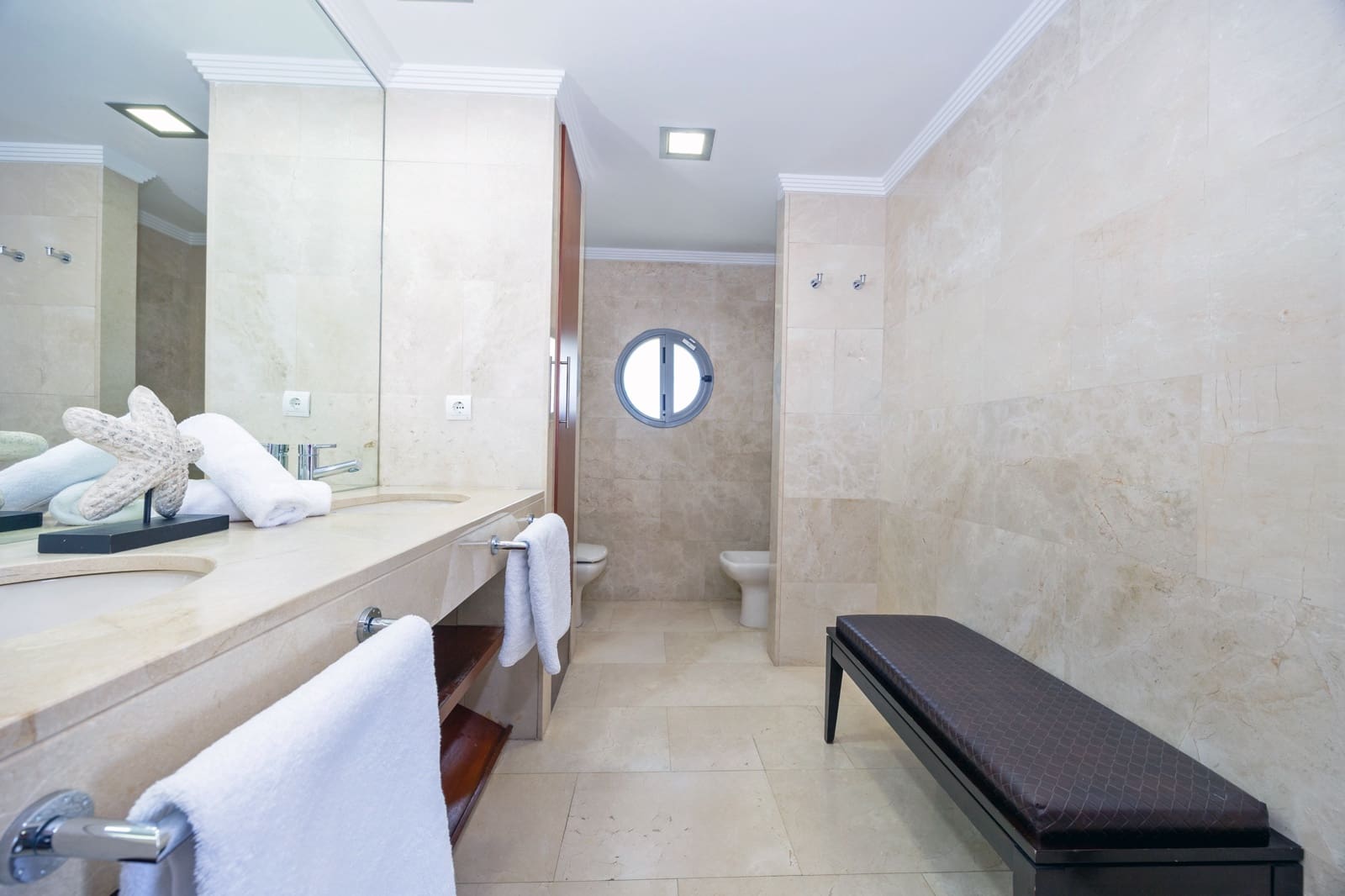 3 slaapkamer Villa te koop in San Bartolome de Tirajana met zwembad garage - € 1.395.000 (Ref: 9946563)