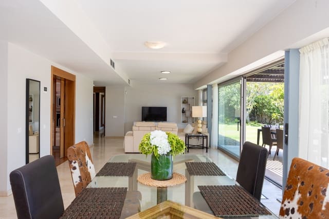 3 slaapkamer Villa te koop in San Bartolomé de Tirajana met zwembad garage - € 1.395.000 (Ref: 9946563)