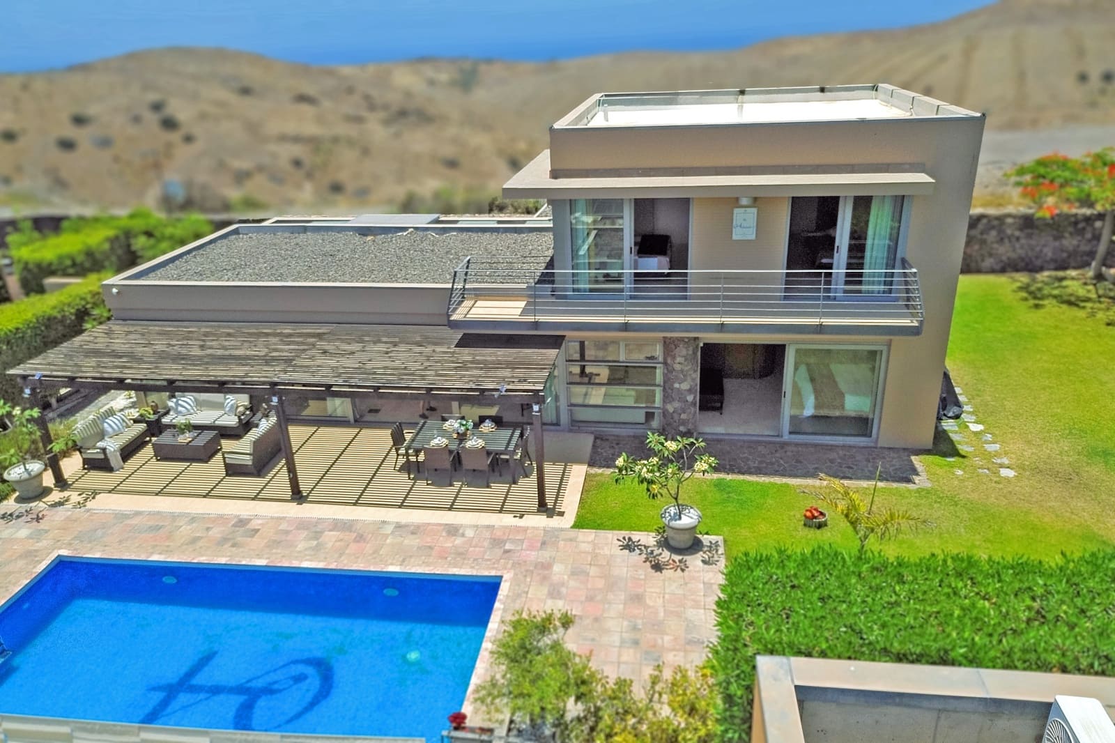 3 slaapkamer Villa te koop in San Bartolome de Tirajana met zwembad garage - € 1.395.000 (Ref: 9946563)