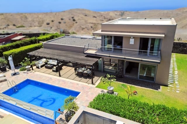 3 slaapkamer Villa te koop in San Bartolomé de Tirajana met zwembad garage - € 1.395.000 (Ref: 9946563)