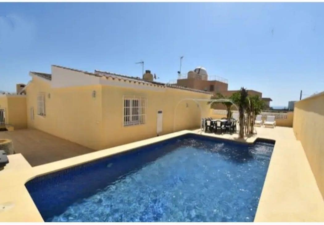 Chalet de 5 habitaciones en Aguilas en venta con piscina garaje - 390.000 € (Ref: 9713290)