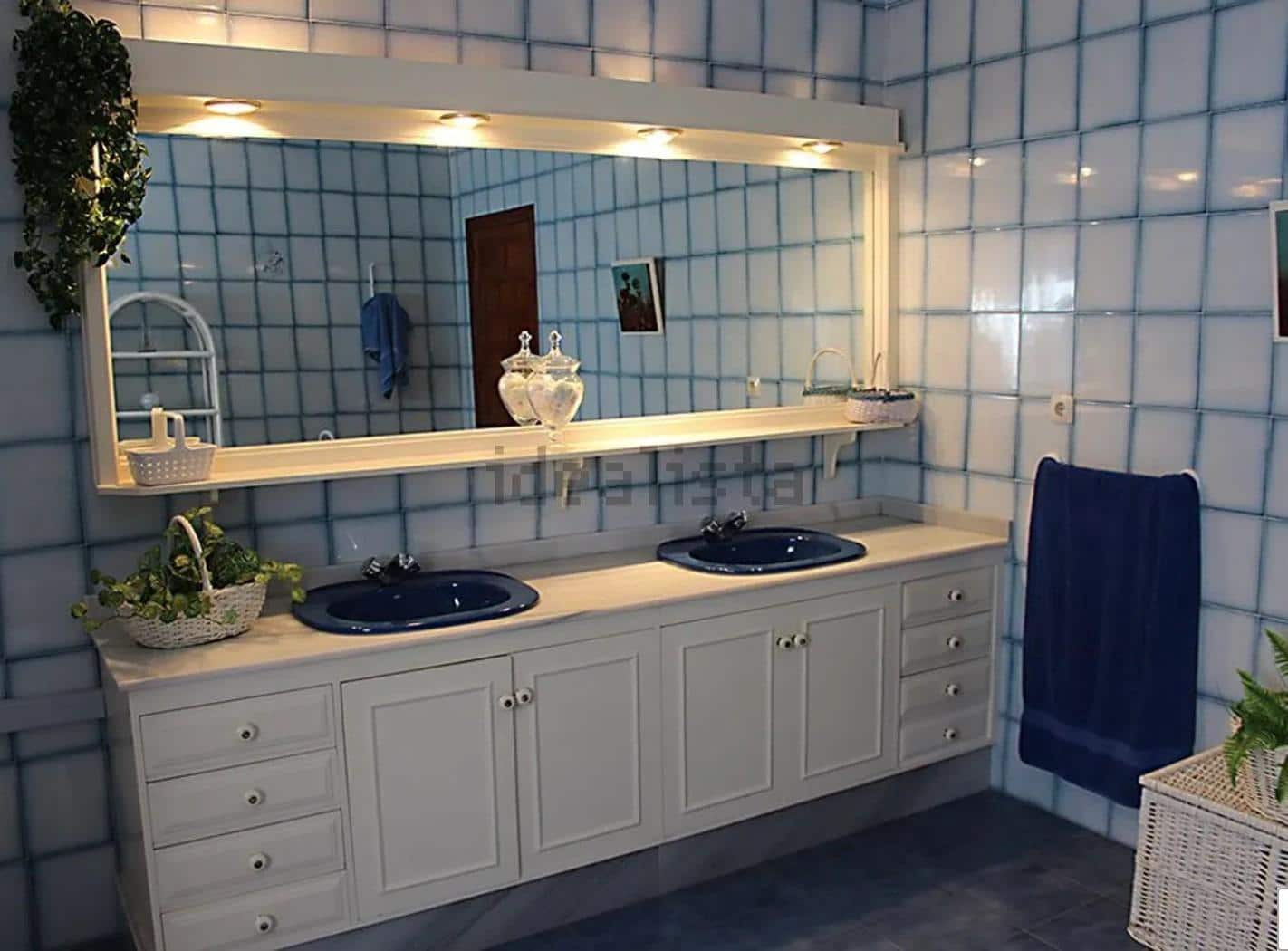 7 bedroom Villa for sale in Calabardina with pool garage - € 440,000 (Ref: 9713296)