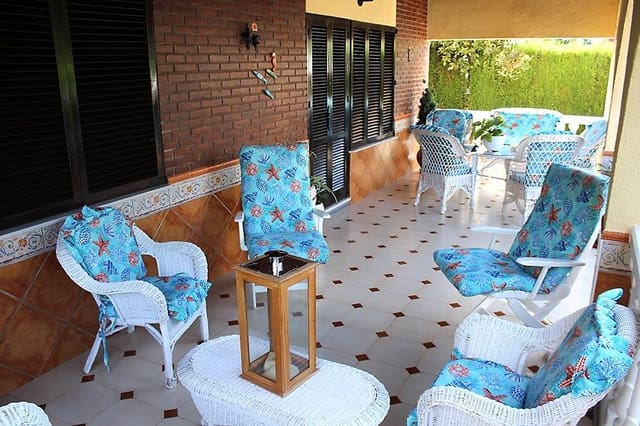 7 bedroom Villa for sale in Calabardina, Aguilas with pool garage - € 440,000 (Ref: 9713296)